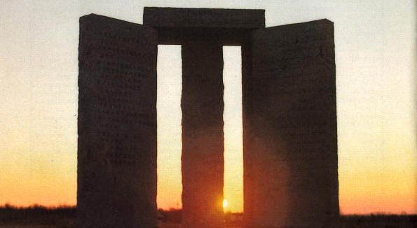 The Georgia Guidstones study (Eng.) Veel info over de 10 geboden stenen van de NWO.