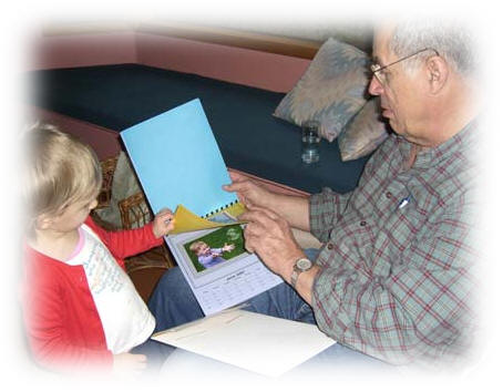 Toen hij wegging liet hij me een soort kalender zien, en hij liet me een datum zien in augustus!