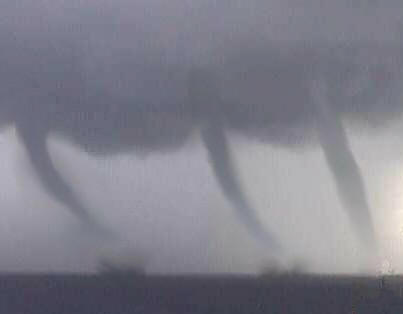 Je zou haast kunnen denken dat het tornadofamilies waren.